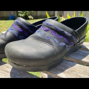 Dansko Black with Blue & Purple stitching! Comfortable Still more life in them!